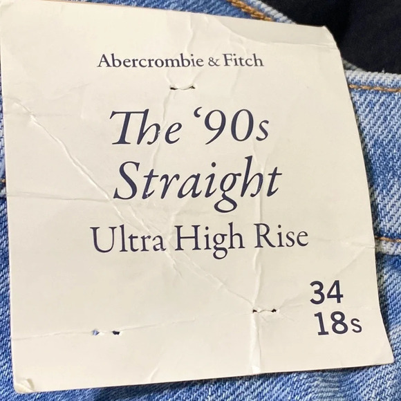 Abercrombie & Fitch NEW The 90s Straight Ultra High Rise Jeans Size 18s - Picture 9 of 9